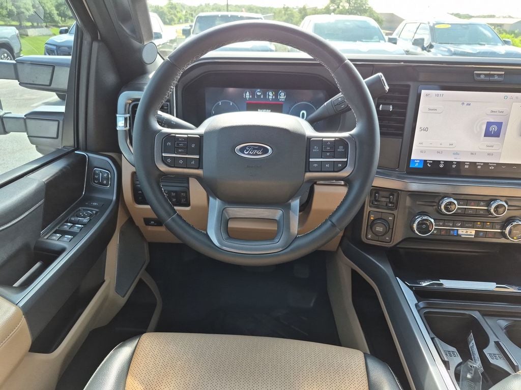 2025 Ford Super Duty F-350 SRW LARIAT 4WD Crew Cab 6.75' Box