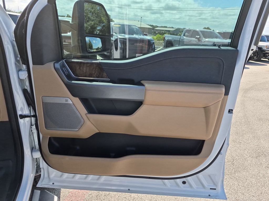 2025 Ford Super Duty F-350 SRW LARIAT 4WD Crew Cab 6.75' Box