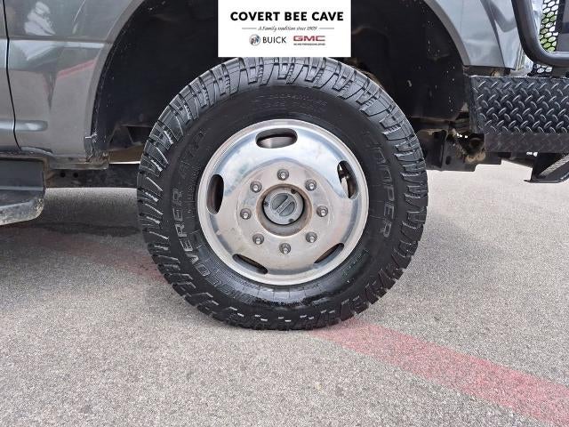 2020 Ford Super Duty F-350 DRW XL 4WD Crew Cab 8' Box