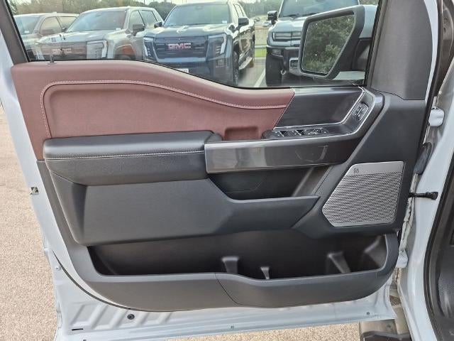 2022 Ford F-150 LARIAT 4WD SuperCrew 5.5' Box