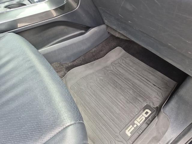 2022 Ford F-150 LARIAT 4WD SuperCrew 5.5' Box