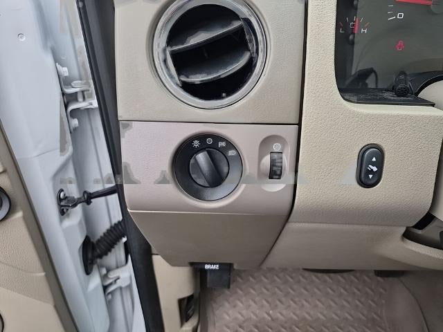 2006 Ford F-150 2WD SuperCab Styleside 6-1/2 Ft Box XL