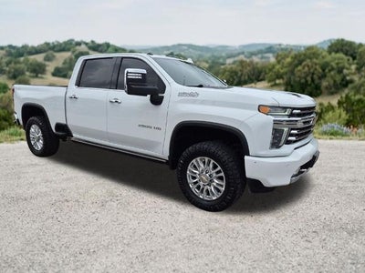 2022 Chevrolet Silverado 2500 HD Crew Cab Standard Box 4-Wheel Drive High Country