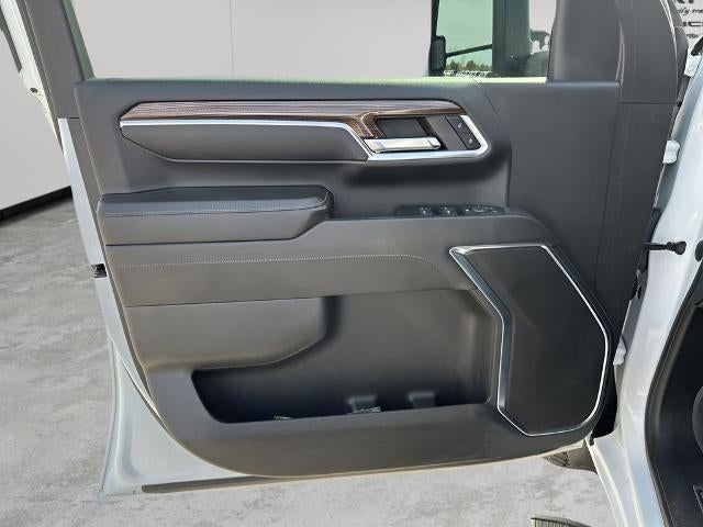 2024 Chevrolet Silverado 3500 HD Crew Cab Standard Box 4-Wheel Drive LT