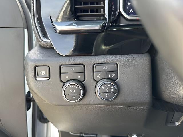 2024 Chevrolet Silverado 3500 HD Crew Cab Standard Box 4-Wheel Drive LT