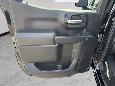 2022 Chevrolet Silverado 1500 Crew Cab Short Box 2-Wheel Drive Custom