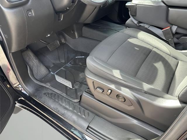 2022 Chevrolet Silverado 1500 Crew Cab Short Box 2-Wheel Drive Custom