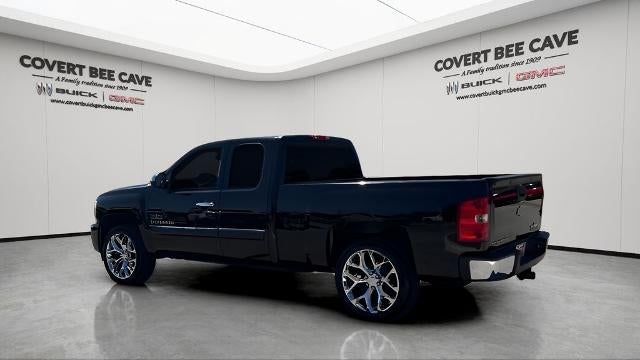 2011 Chevrolet Silverado 1500 Extended Cab Standard Box 2-Wheel Drive LT