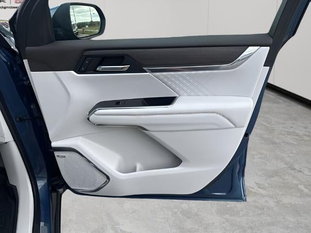 2024 GMC Acadia FWD Denali