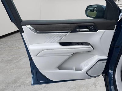 2024 GMC Acadia FWD Denali