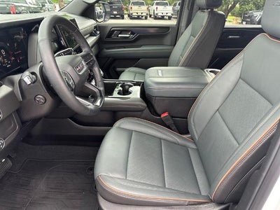 2025 GMC Yukon 4WD 4dr AT4