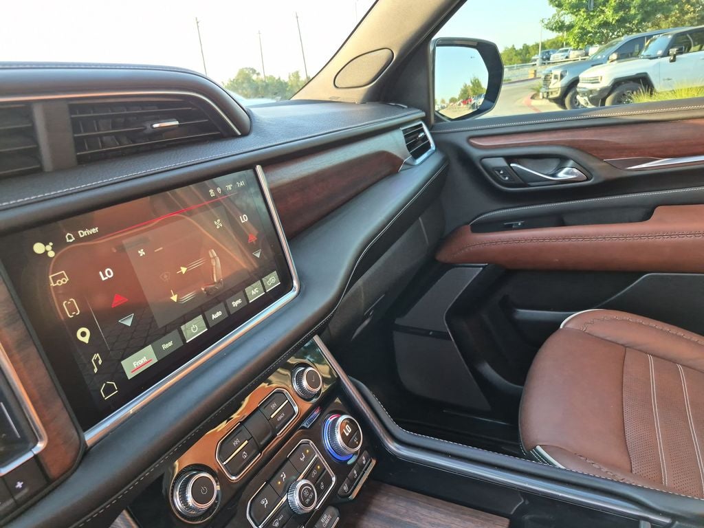 2023 GMC Yukon XL Denali Ultimate