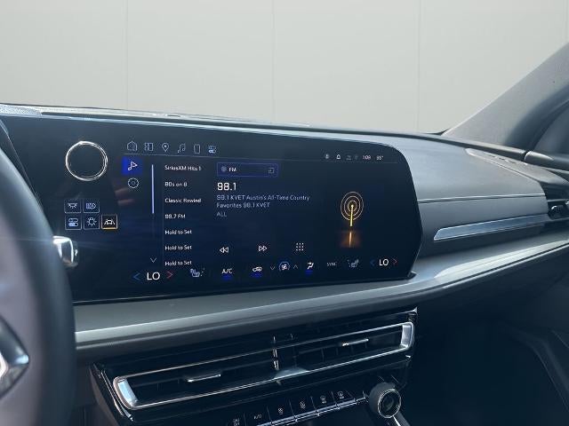 2025 Chevrolet Traverse LT w/1LT