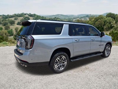 2025 Chevrolet Suburban 4WD Z71