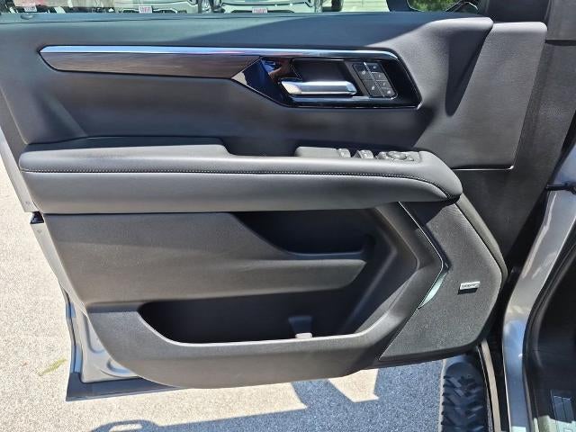 2025 Chevrolet Suburban 4WD Z71