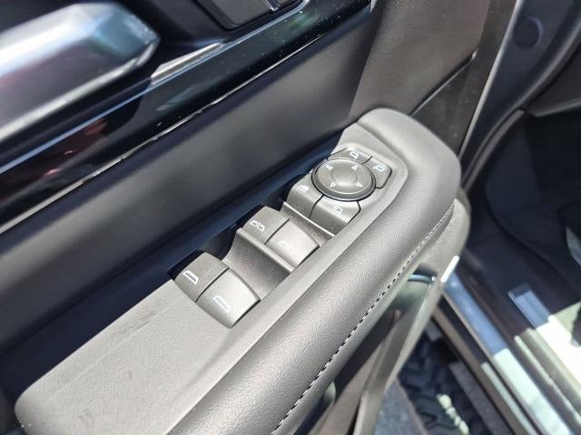 2025 Chevrolet Suburban 4WD Z71
