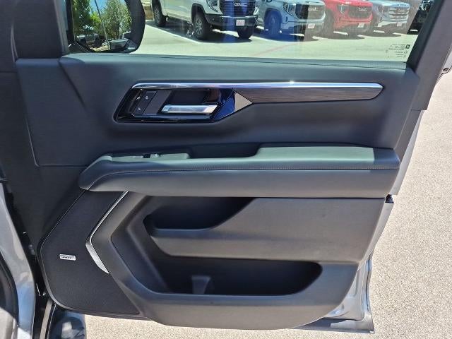 2025 Chevrolet Suburban 4WD Z71
