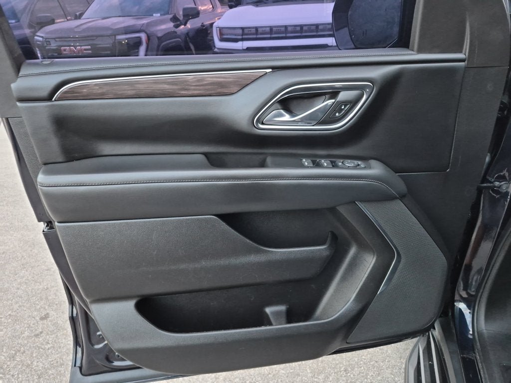 2023 Chevrolet Suburban LS