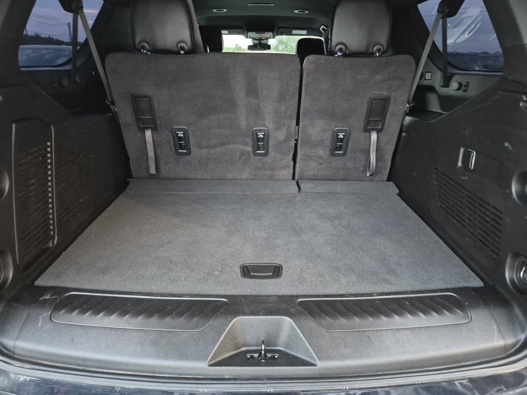 2023 Chevrolet Suburban LS