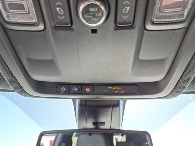 2022 Chevrolet Suburban 2WD RST