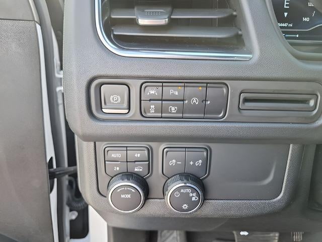 2023 Chevrolet Suburban 4WD RST