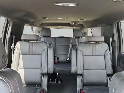 2023 Chevrolet Suburban 4WD RST