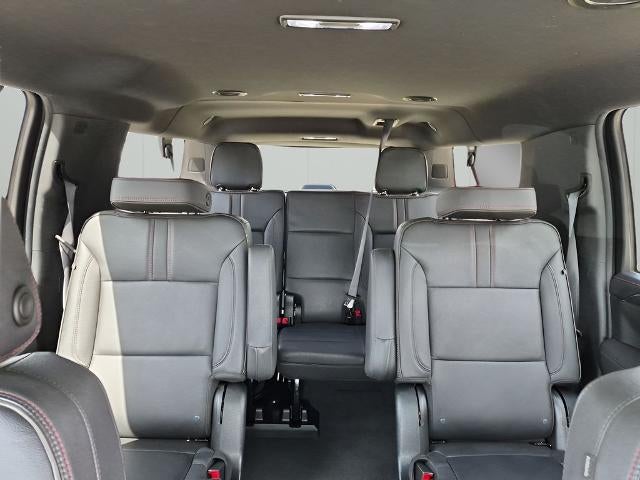 2023 Chevrolet Suburban 4WD RST