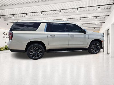 2023 Chevrolet Suburban 4WD Premier