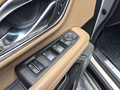 2023 Chevrolet Suburban 4WD Premier