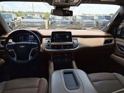 2023 Chevrolet Suburban 4WD Premier