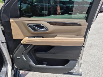 2023 Chevrolet Suburban 4WD Premier