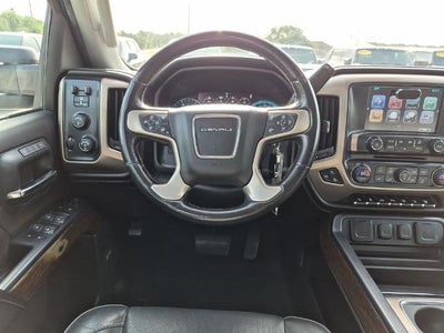 2018 GMC Sierra 2500 HD Crew Cab Standard Box 4-Wheel Drive Denali