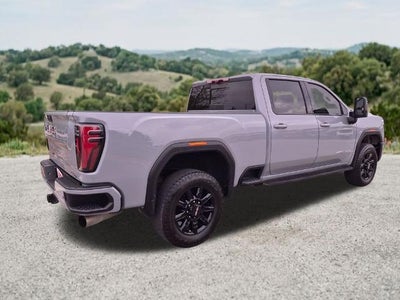 2025 GMC Sierra 2500 HD Crew Cab Standard Box 4-Wheel Drive AT4