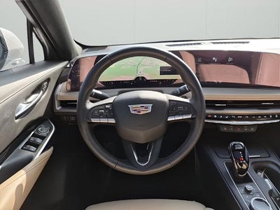 2024 Cadillac XT4 FWD 4dr Luxury
