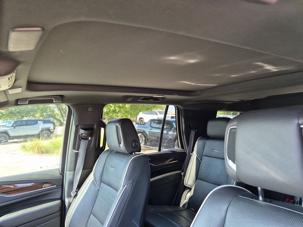 2022 Cadillac Escalade Premium Luxury