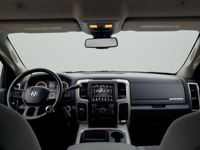 2018 RAM 3500 Lone Star 4x4 Crew Cab 6'4" Box