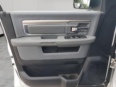 2018 RAM 3500 Lone Star 4x4 Crew Cab 6'4" Box