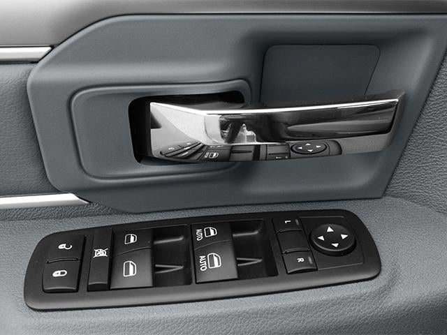 2014 RAM 3500 4WD Crew Cab 8 Ft Box Longhorn