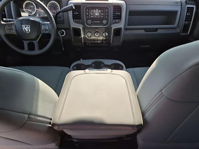 2018 RAM 2500 Tradesman 4x4 Crew Cab 6'4" Box