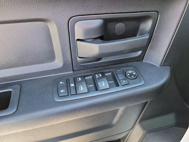 2018 RAM 2500 Tradesman 4x4 Crew Cab 6'4" Box