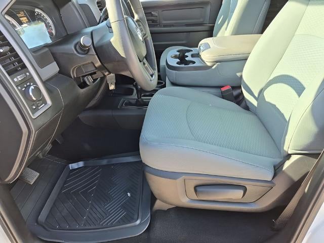 2018 RAM 2500 Tradesman 4x4 Crew Cab 6'4" Box