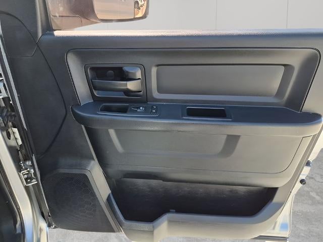 2015 RAM 2500 4WD Crew Cab 6.4 Ft Box Tradesman