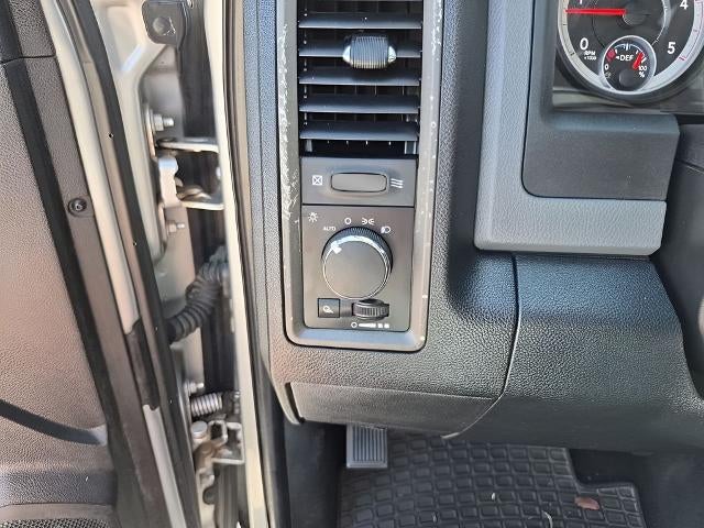 2015 RAM 2500 4WD Crew Cab 6.4 Ft Box Tradesman