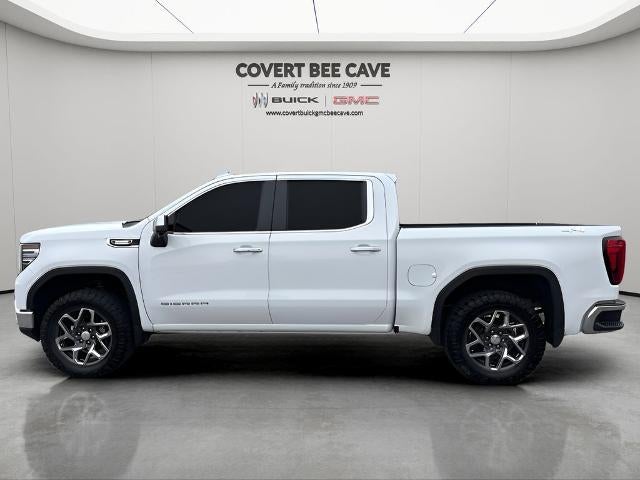 2022 GMC Sierra 1500 Crew Cab Short Box 4-Wheel Drive SLT