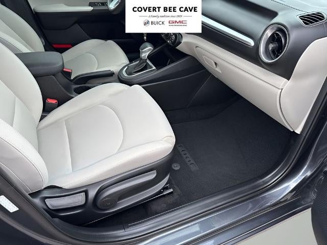 2022 Kia Forte LXS IVT