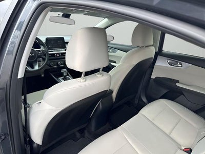 2022 Kia Forte LXS IVT