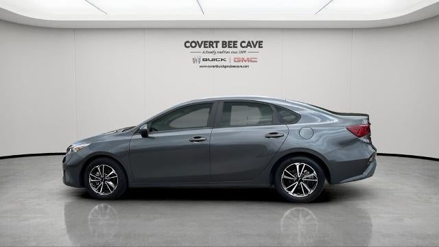 2022 Kia Forte LXS IVT