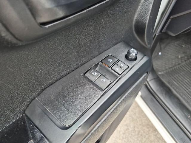 2023 Toyota Tacoma 2WD 2WD SR Access Cab 6' Bed I4 AT (GS)