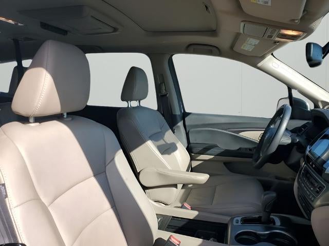 2016 Honda Pilot 2WD EX-L with DVD Rear Entertainment System