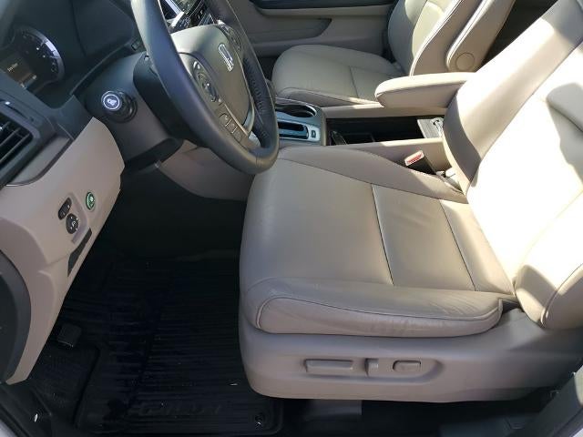 2016 Honda Pilot 2WD EX-L with DVD Rear Entertainment System